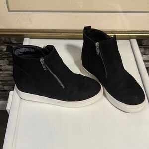 Black Zip-Up Women's Sneakers